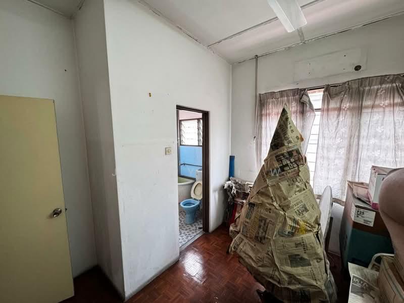 Taman Pertama - 5