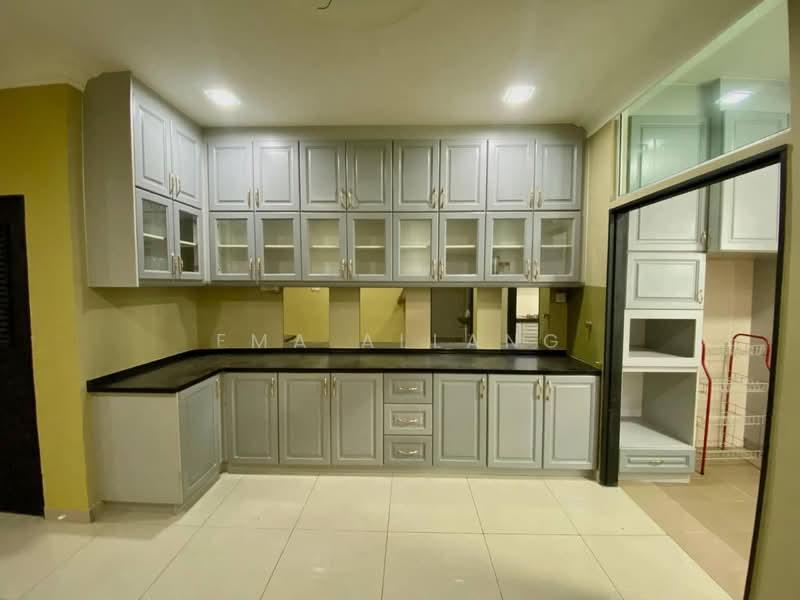 Bangi Avenue - 3