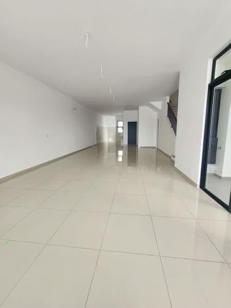 The Commune @ Eco Botanic Cluster 22x85 - 1