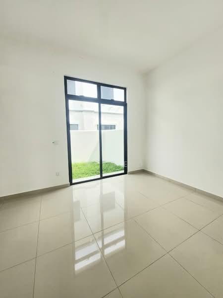 The Commune @ Eco Botanic Cluster 22x85 - 5