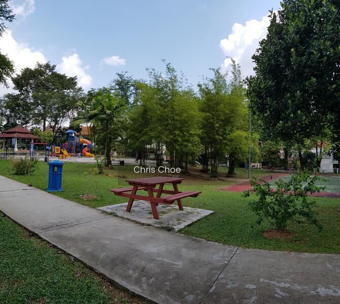 Huge Corner Jalan ss22/xx, Damansara Jaya, Petaling Jaya - 3