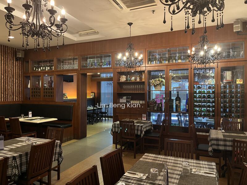 Metropolitan Square Commercial - 5