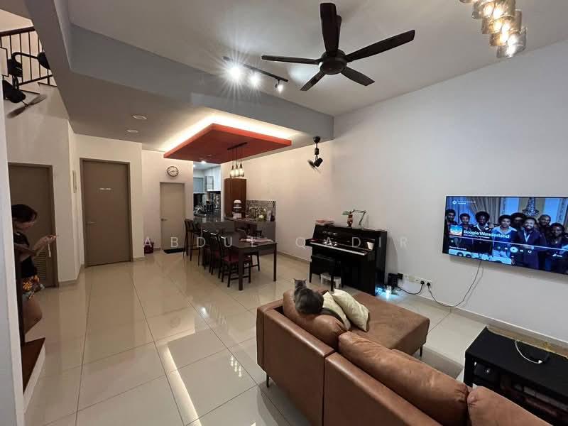 Maple Residence @ Laman View - 1