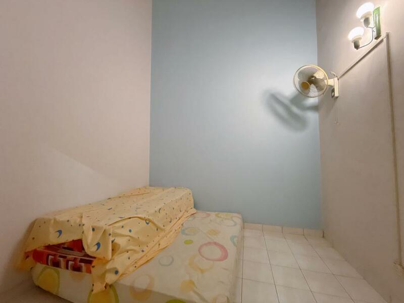Taman Molek Single Storey Terrace House 22 x 70 for Sale - 5