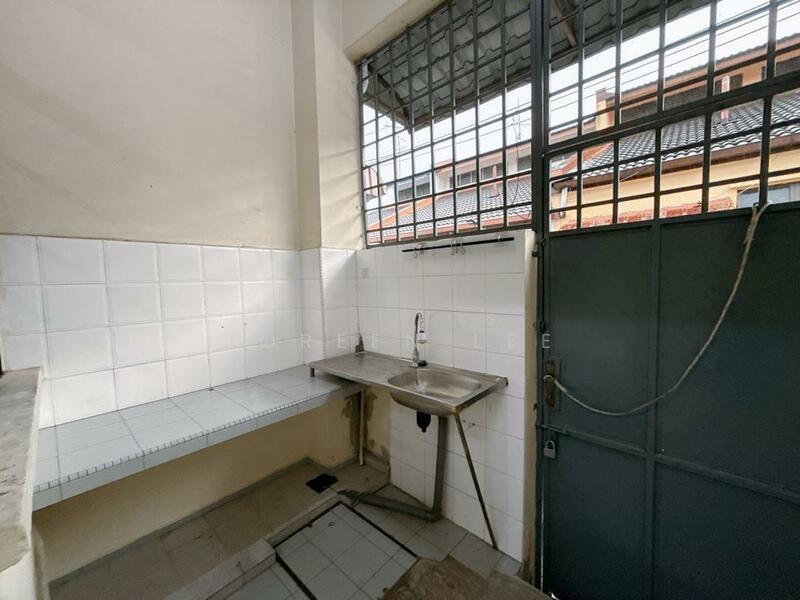 Taman Molek Single Storey Terrace House 22 x 70 for Sale - 5