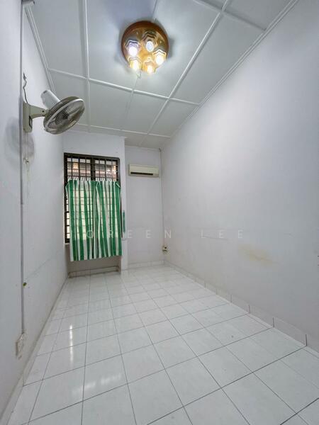 Taman Molek Single Storey Terrace House 22 x 70 for Sale - 4