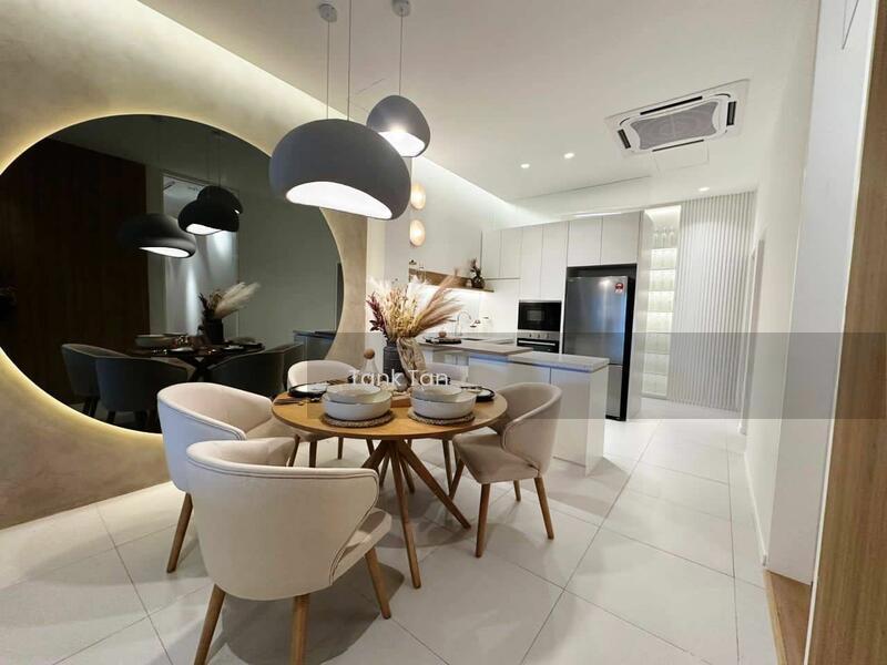 Terrace house at Sungai Buloh - 2