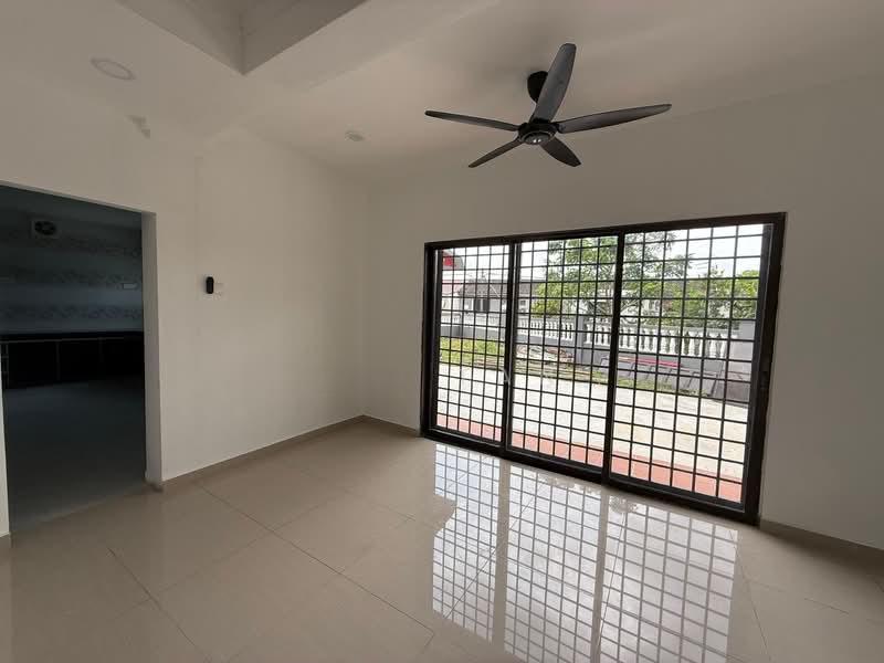 Taman Desa Cemerlang - 4