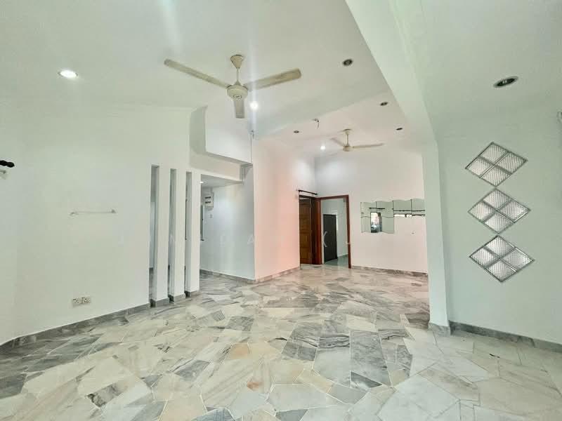 Alam Megah Seksyen 28 - 5