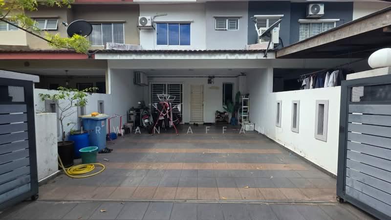 FACING OPEN RENOVATED Double Storey Terrace SP 6 Bandar Saujana Putra - 2
