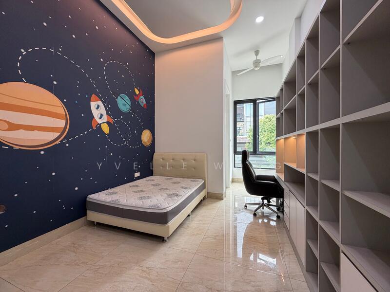 Country Heights Damansara - 4