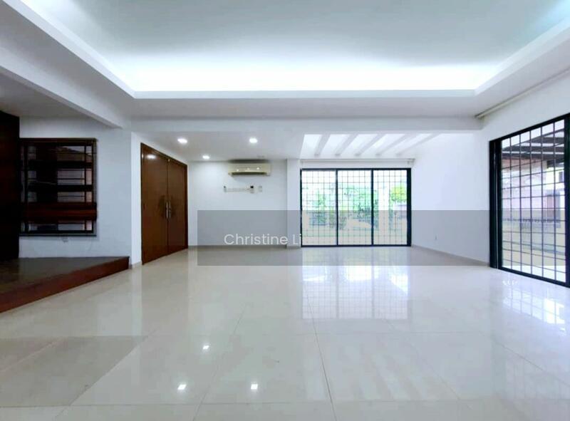 Semi-Detached House at Tropicana - 5