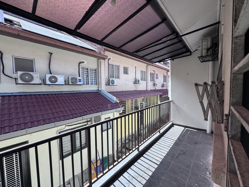 Aman 1 and 2, Subang Bestari - 5