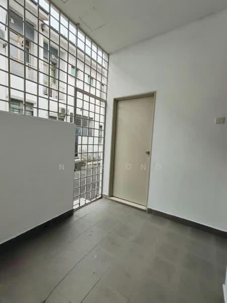 Taman Kempas Utama - 5