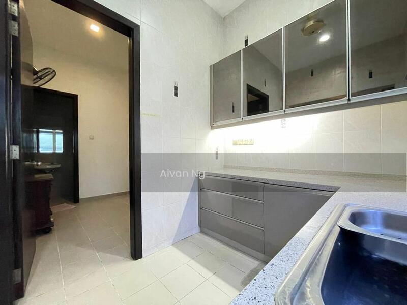 The Residence - 5