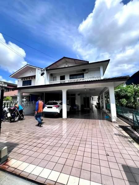 Jalan Mahkota @ Taman Iskandar - 1