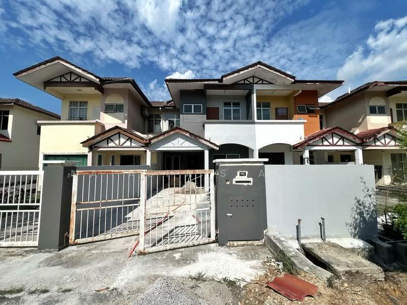 Renovated Double Storey Terrace Alam Perdana Puncak Alam - 1