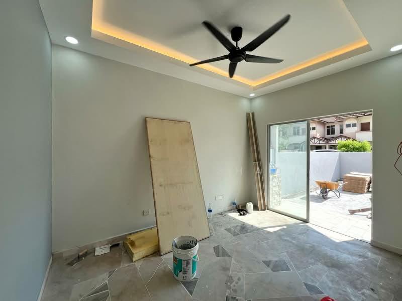 Renovated Double Storey Terrace Alam Perdana Puncak Alam - 4