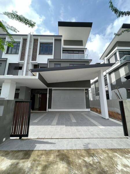 Winter Pavilion, Taman Nusa Sentral - 1