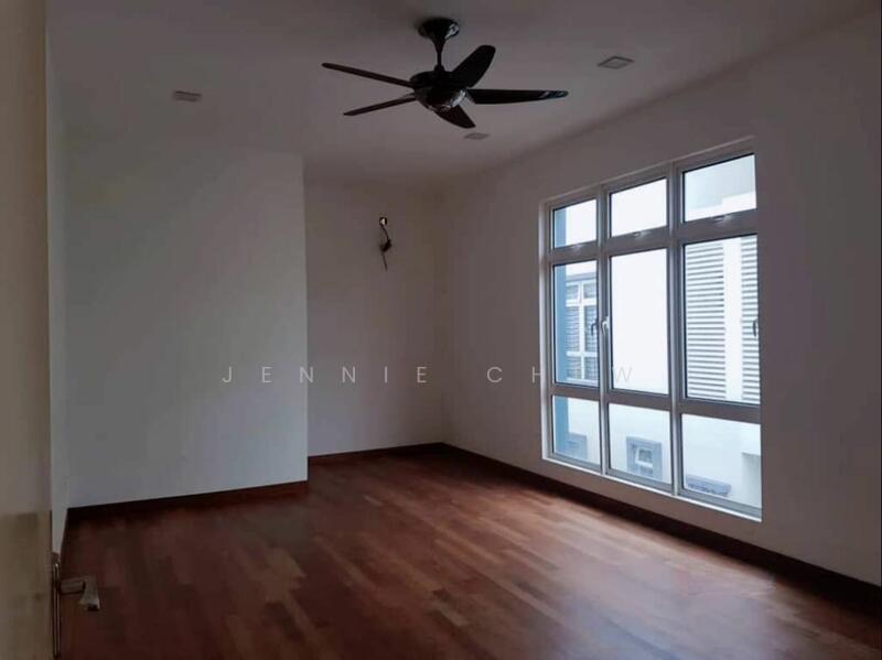 Bungalow at Bandar Setia Alam - 4