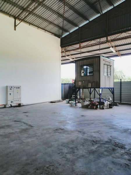 Jenjarom Semi Detached Warehouse for Sale - 3