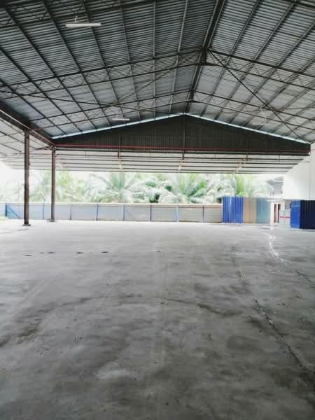 Jenjarom Semi Detached Warehouse for Sale - 4