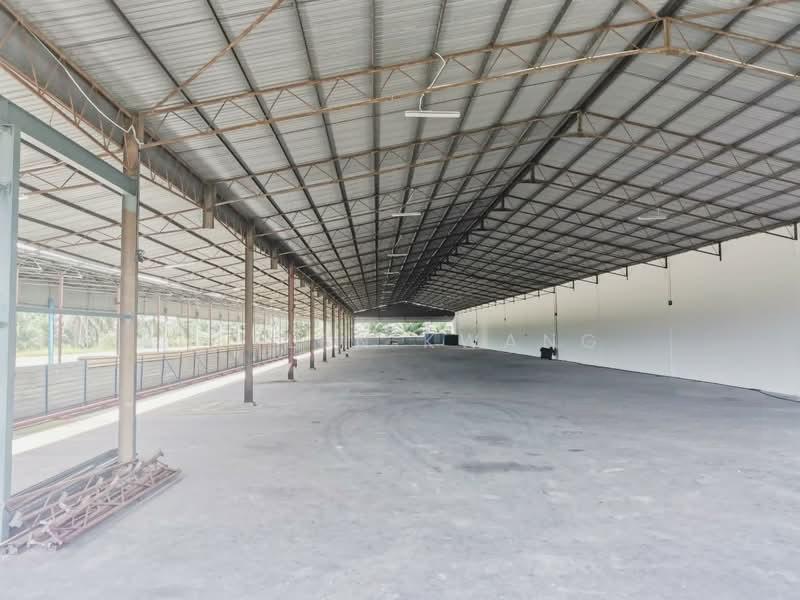 Jenjarom Semi Detached Warehouse for Sale - 5
