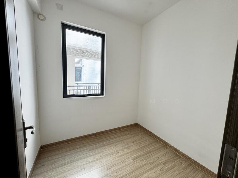 Regalia Park @ Forest City - 4