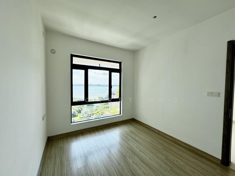 Regalia Park @ Forest City - 1