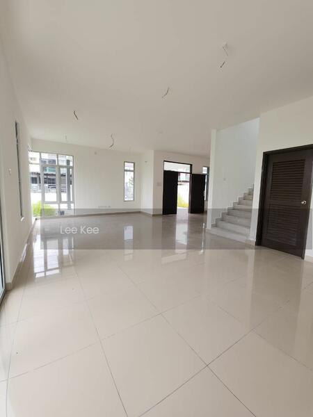 Bungalow at Kampung Seri Gading - 4