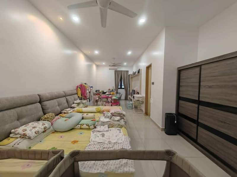 TAMAN BUKIT KEMAYAN - 1