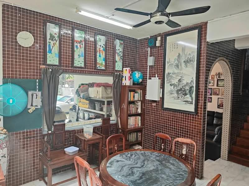 Taman Johor Jaya - 4