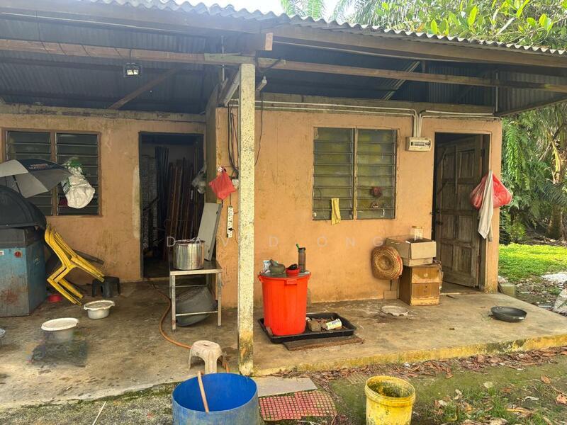 kota tinggi agriculture land swallow house - 4