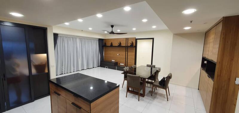 Suasana @ Utropolis - 1