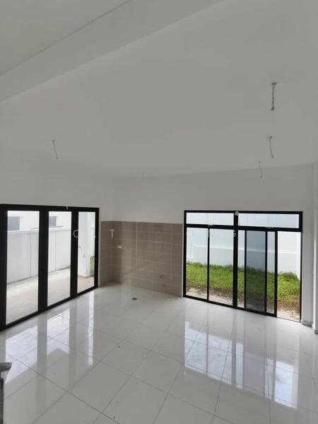 Desa Tebrau - 2