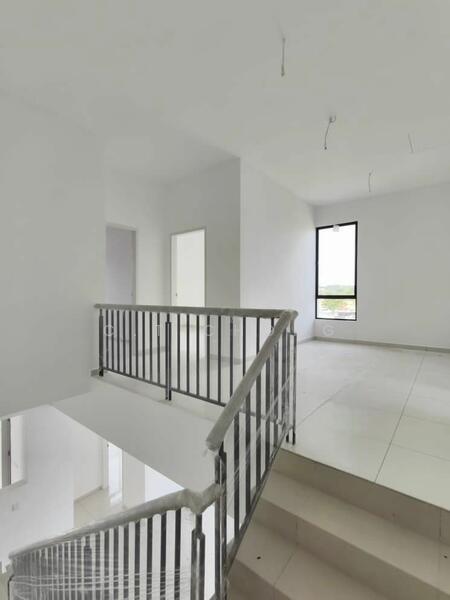 Desa Tebrau - 4