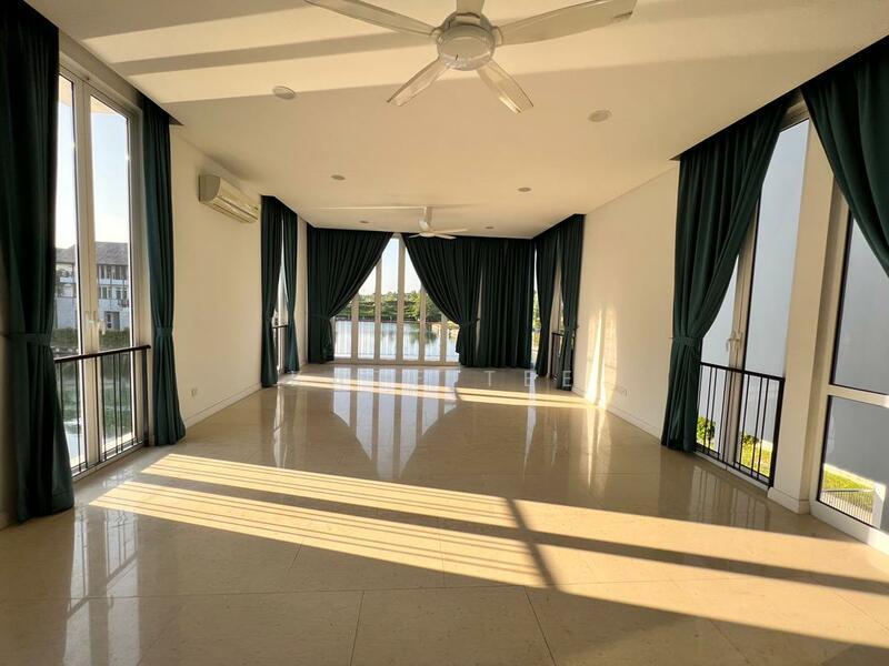 Emerald Bay @ Puteri Harbour - 1