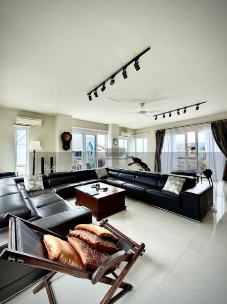 Charming Seaview Bungalow in Hilltop Villas, Batu Ferringhi. - 1