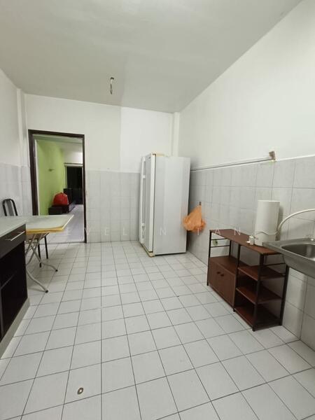 Lily & Jasmine Apartment - 3