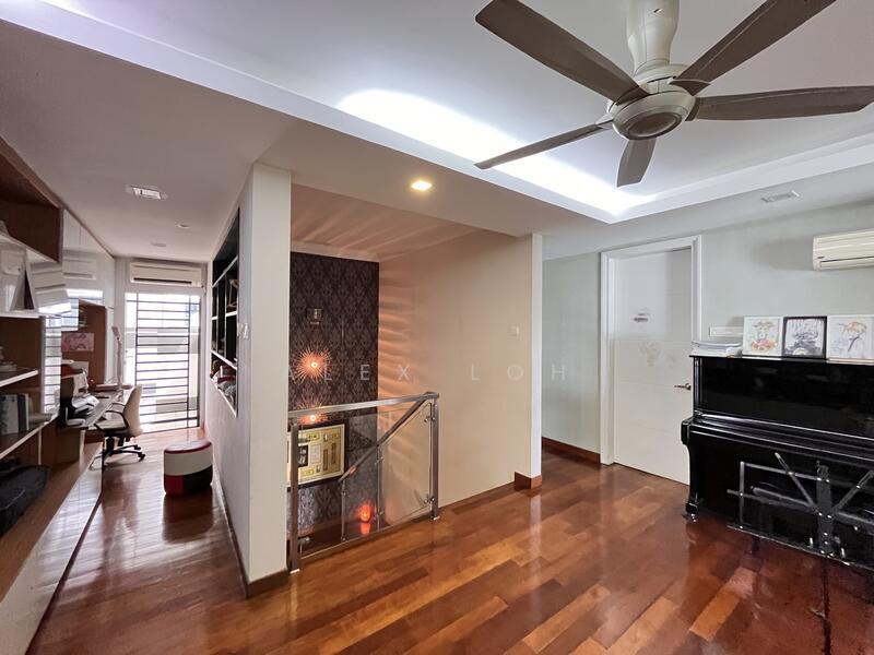 Papillon Desahill Condominium - 4