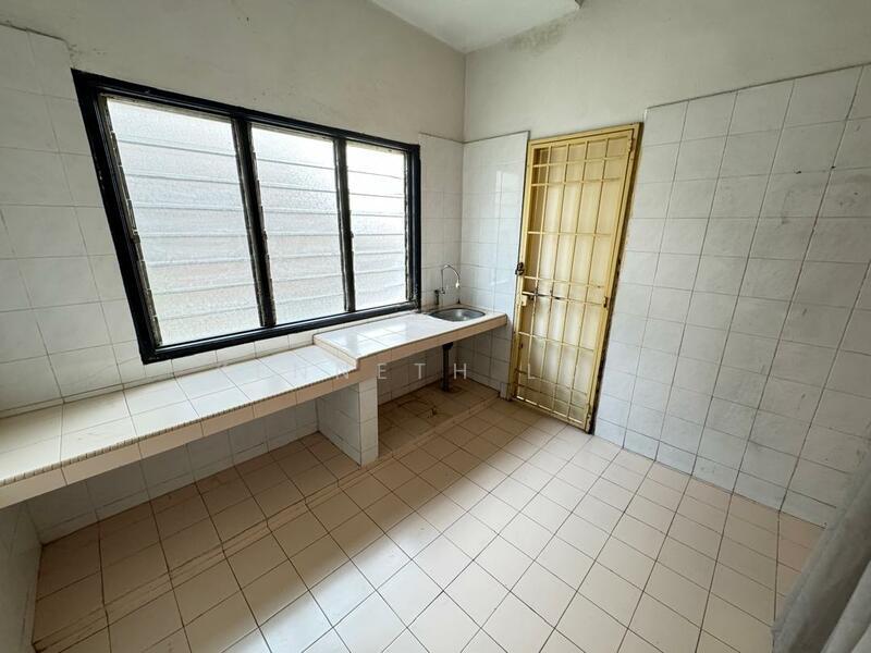 Taman Putri Jaya - 4