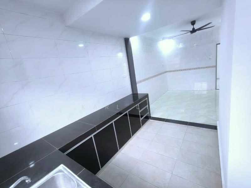 Taman Desa Cemerlang - 5