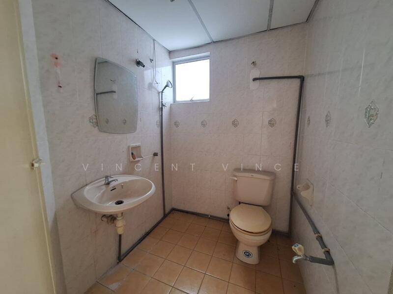 La Vista Condominiums - 3