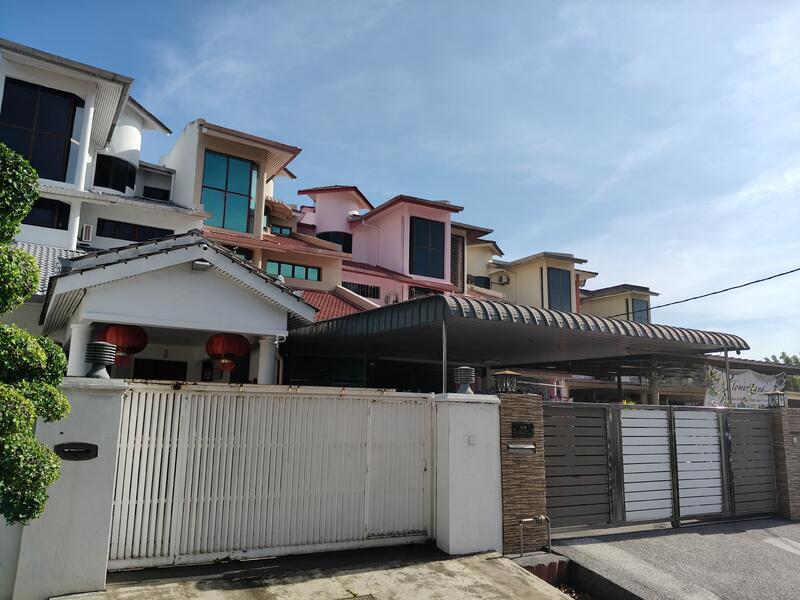 2.5 Storey Terrace, Jelutong, Georgetown, Penang. - 2