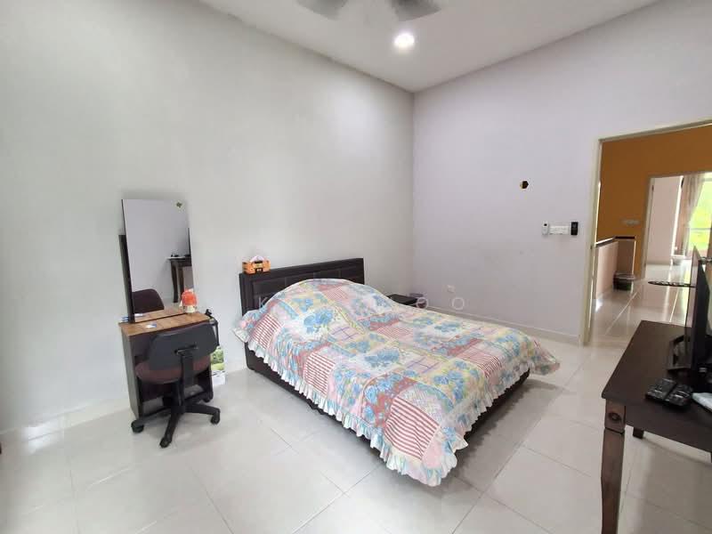 The Canal Garden South, Horizon Hills - 2