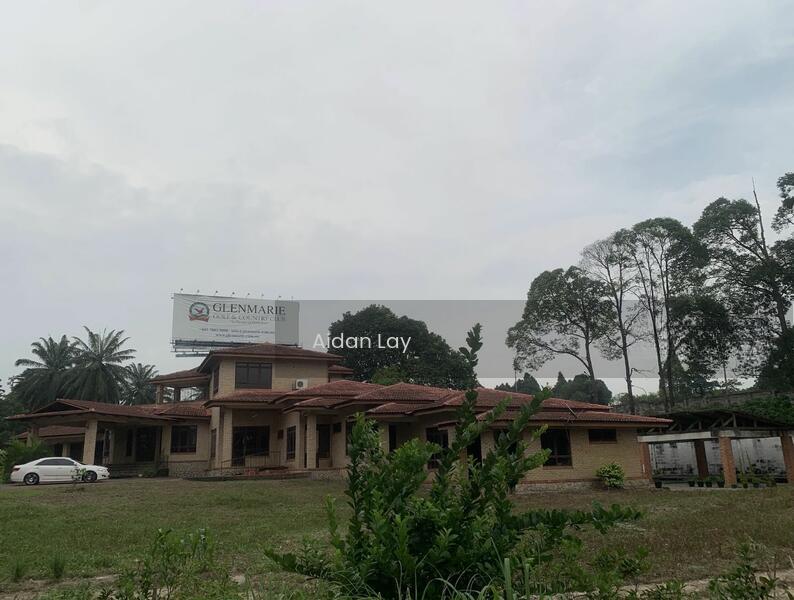 Bungalow at Taman Glenmarie - 1