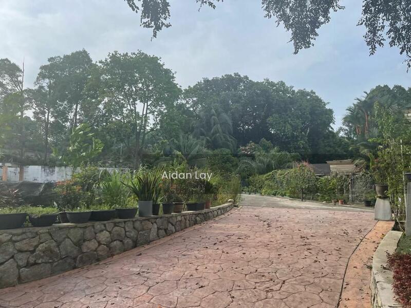 Bungalow at Taman Glenmarie - 3