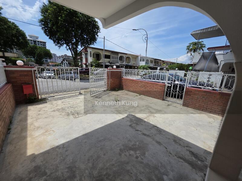 2 Storey Terrace Greenlane Cangkat Tembaga Endlot Corner - 2