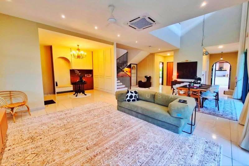 The Eighth, Elmina Green - 4