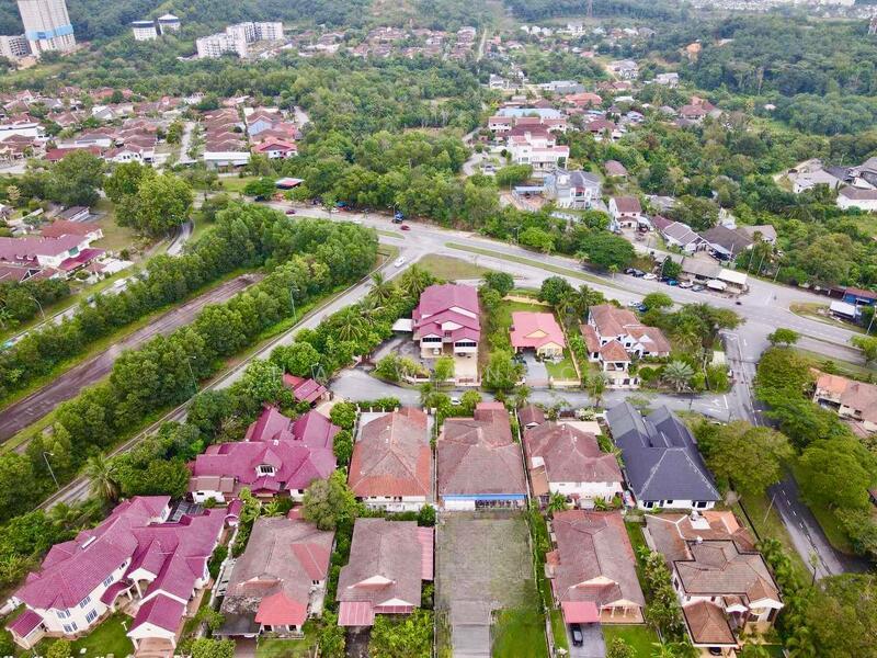 Bungalow Desa Pinggiran Putra Dengkil Selangor - 2